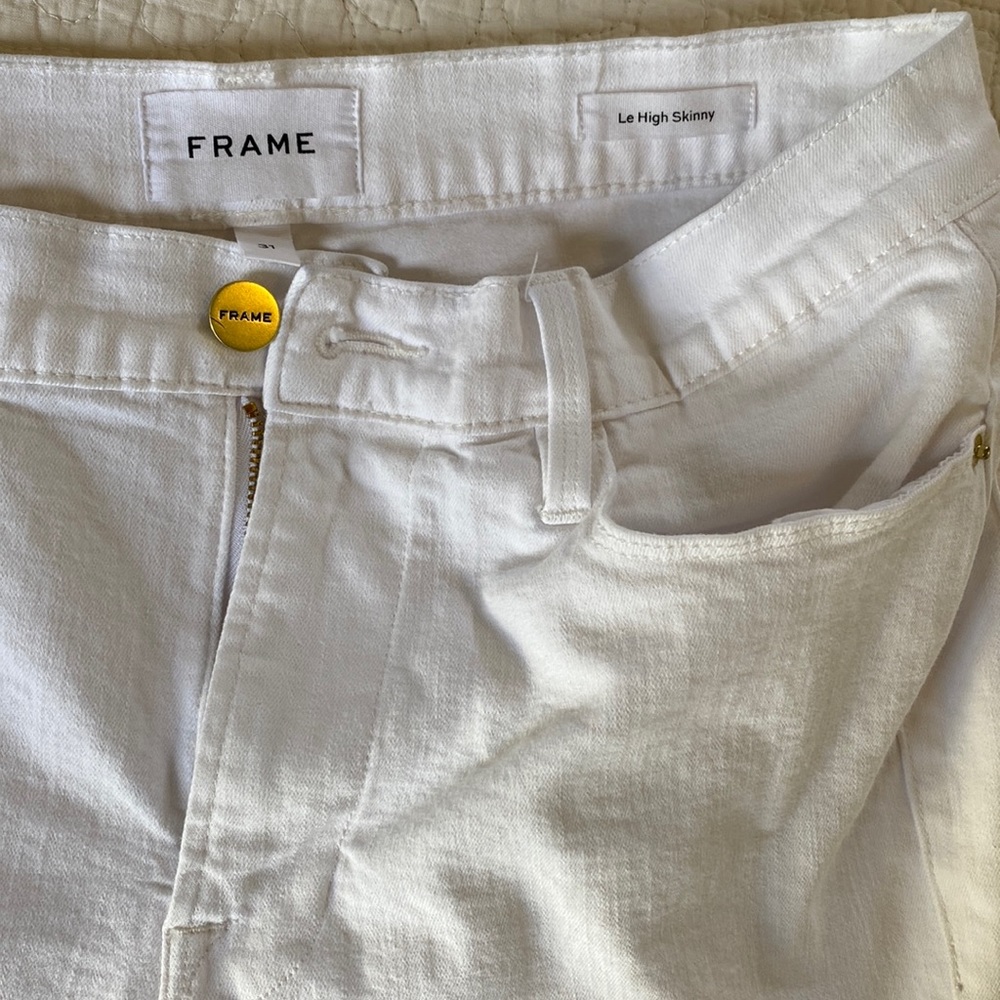 FRAME Le High Skinny white jeans, size 31 in PERFECT condition! Like brand new